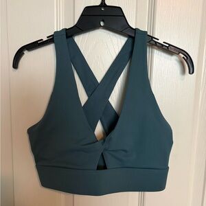 Fabletics Oasis Twist sports bra